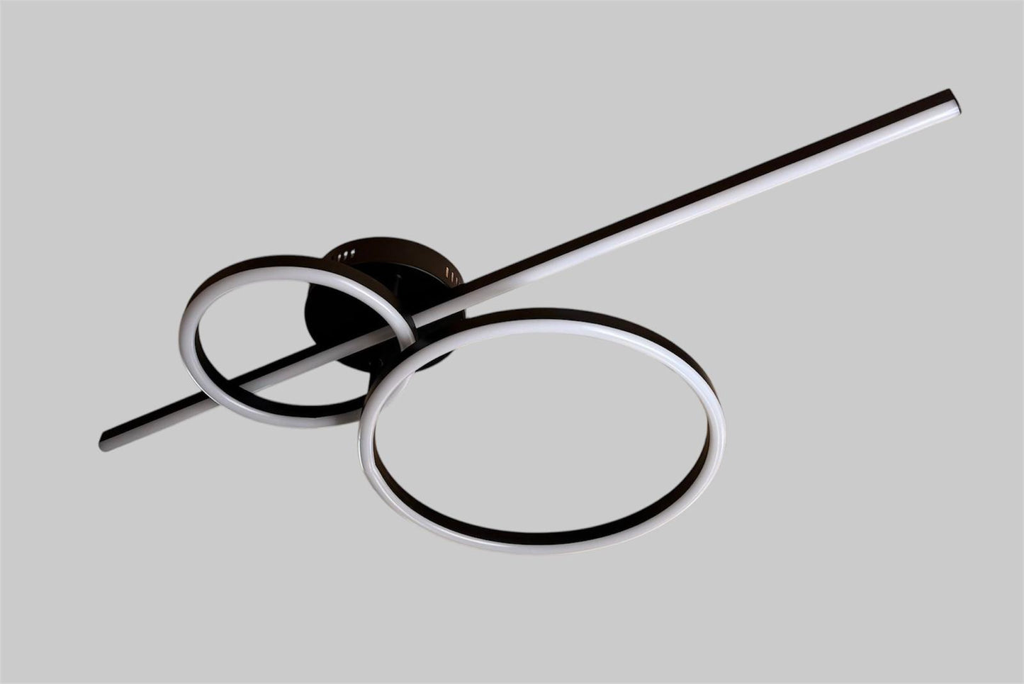 Montilla van Trio Zwart Led design plafondlamp 100cm