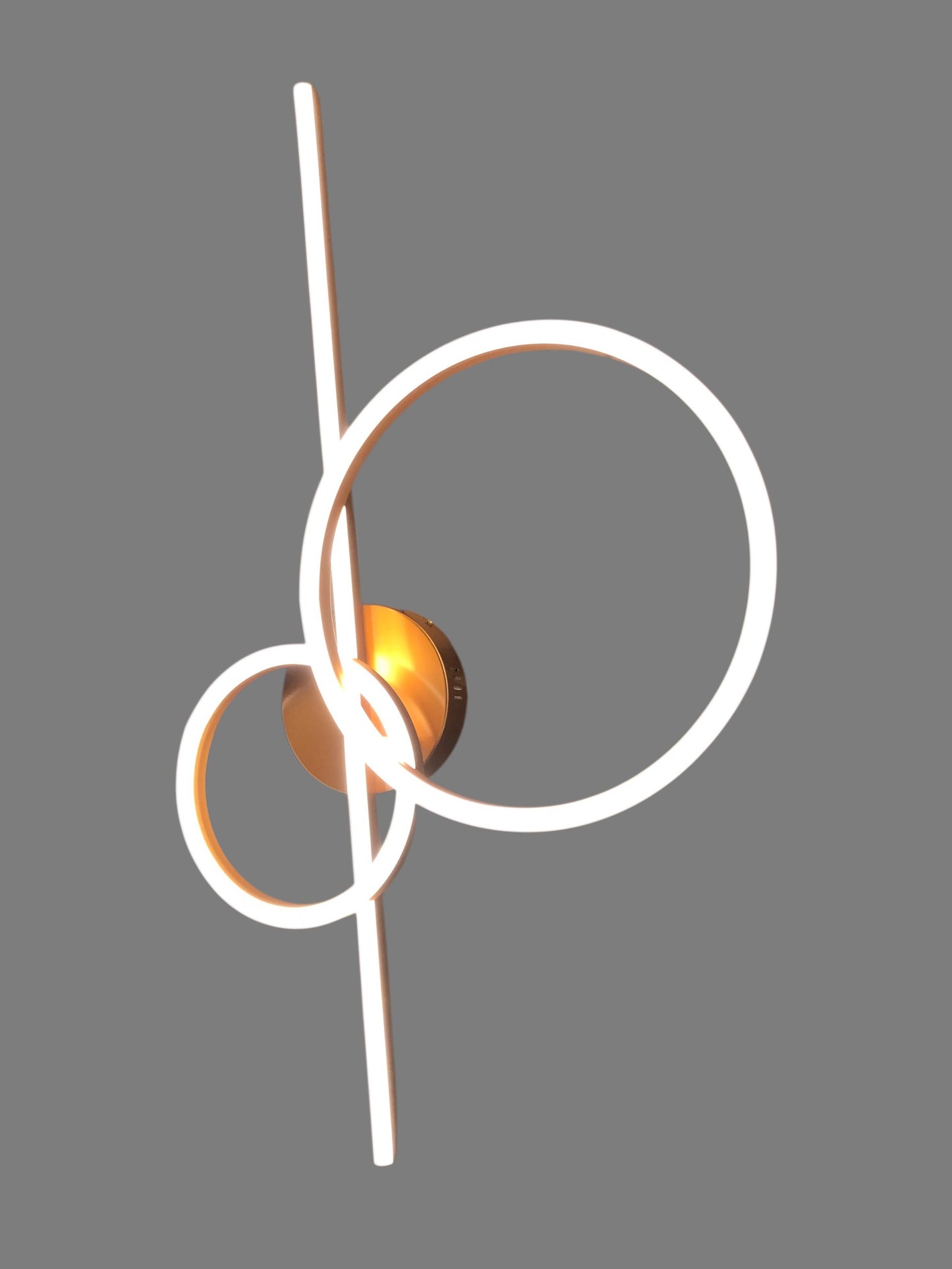 Montilla van Trio Goudkleurige Led design plafondlamp 100cm