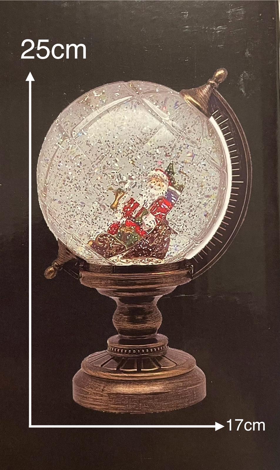 Wereldbol met Kerstman met verlichting