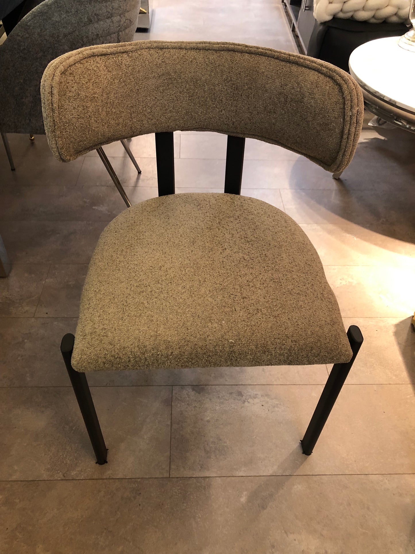 Eetkamerstoel Tokio Taupe(teddy)/zwart