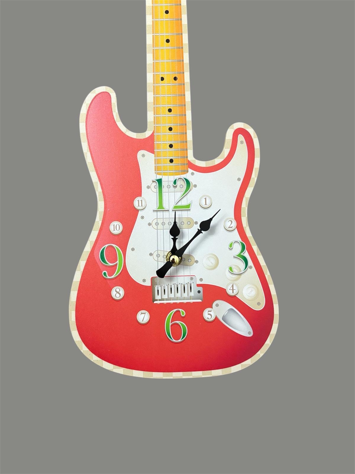 Wandklok rood in de vorm van een gitaar