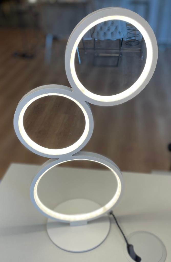 Tafel lamp wit