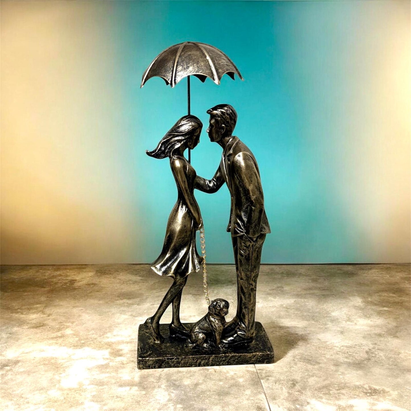 Sculptuur Paar met Hond en Paraplu - Goud en Zwart