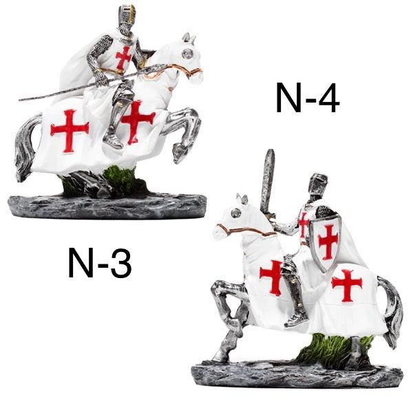 Figuur Ridder van de Kruistochten Paardenbescher N4