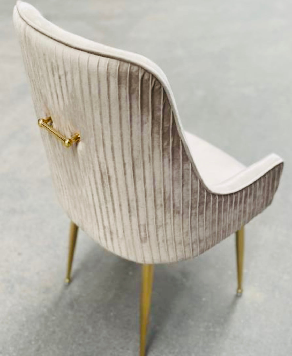 Eetkamerstoel crème