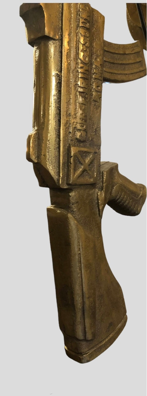 Wandlamp Kalashnikov goud