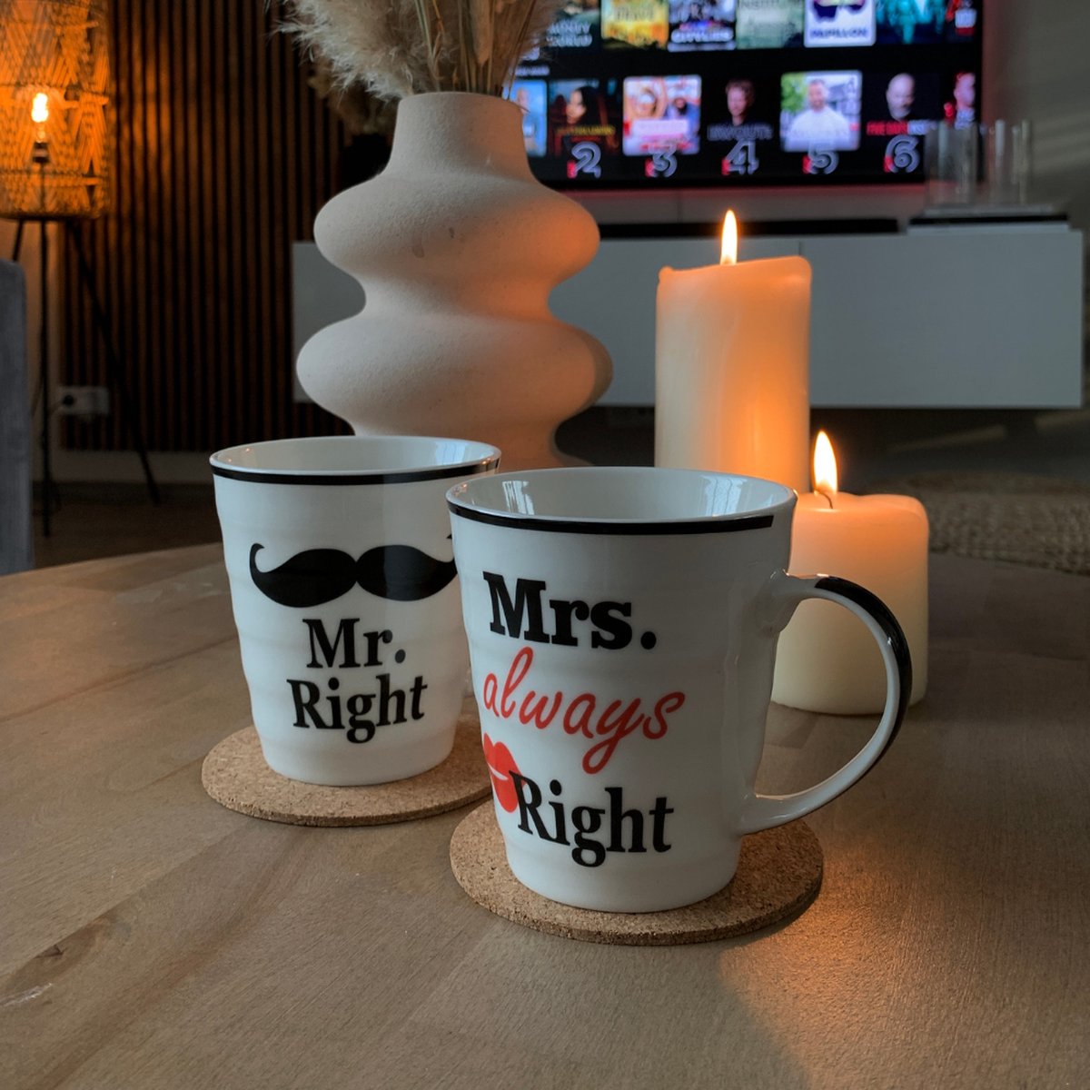 Koffiebeker set - Mr Right en Mrs Always Right - koffiemok - Huwelijk/Bruiloft/Valentijnsdag- cadeautje Mr. & Mrs. Right bekers - Beker - 2 Stuks