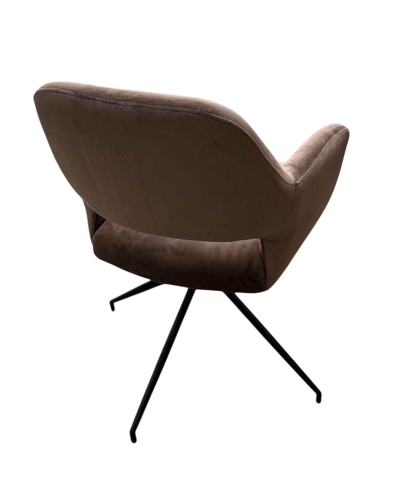 Eetkamerstoel, taupe met zwarte poot  draaibaar