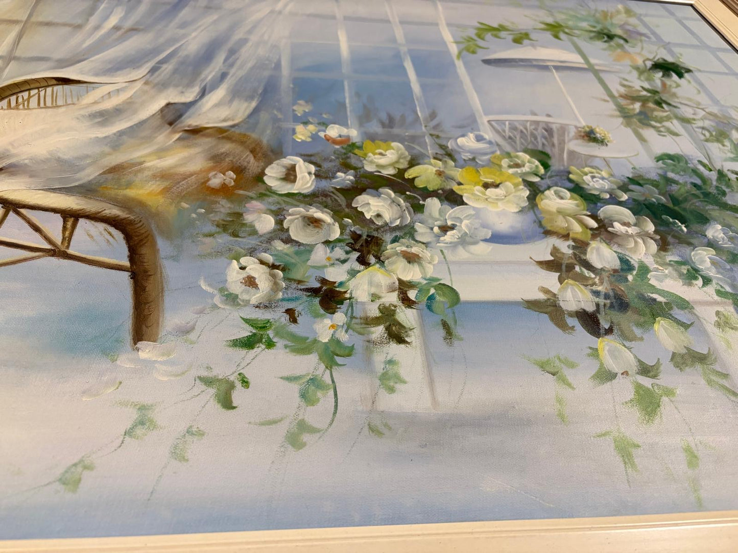 Olieverfschilderij met bloemen en stoel geschilderd door “Tim Daly”