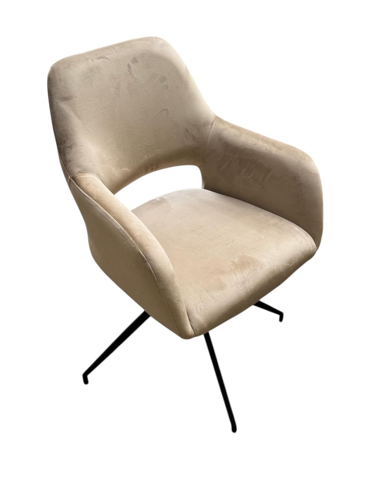 Eetkamerstoel, beige met zwarte poot  draaibaar