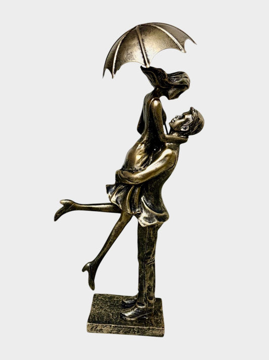 Sculptuur, Paar met Paraplu, Goud en Zwart, Vintage Uitstraling, Verliefde Koppel