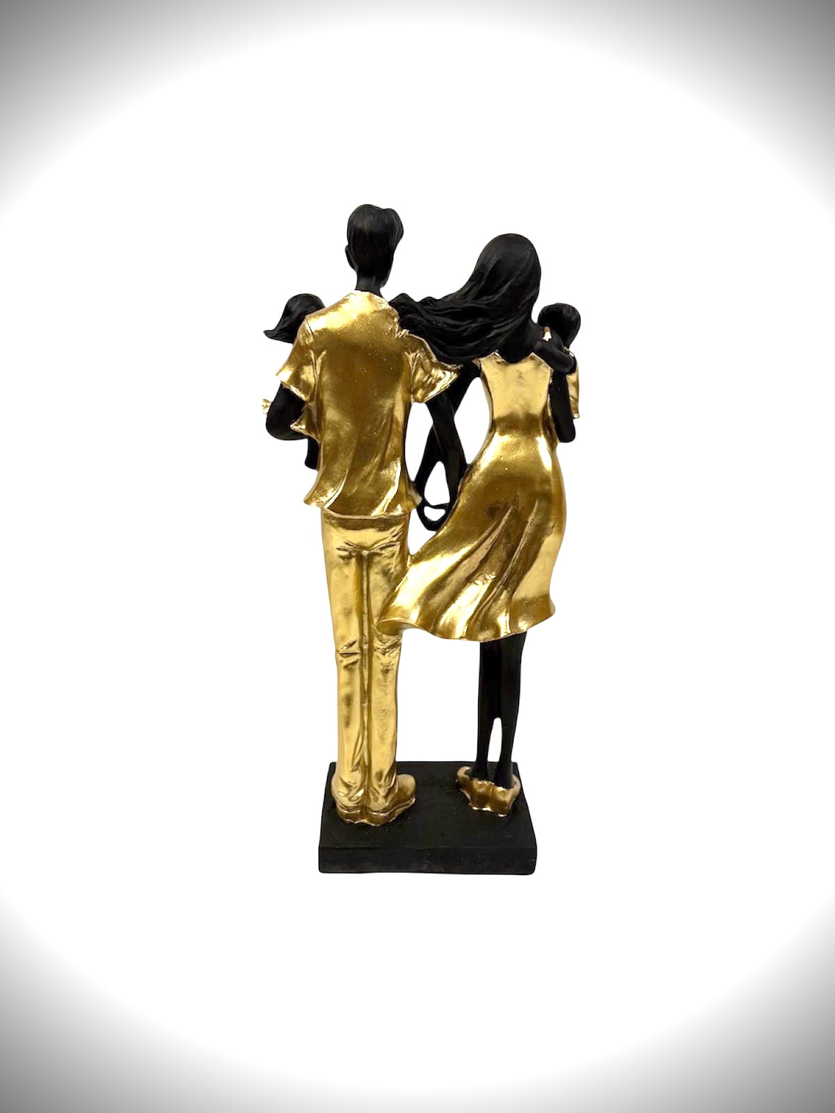 Sculptuur Koppel Met 2 Kinderen – Polyresin – Goud/Zwart – 14×29,5cm