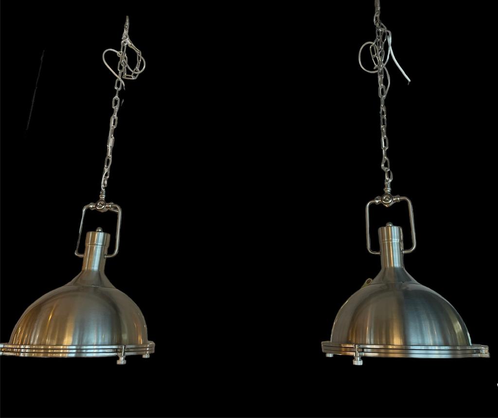 Industriële plafondlamp
